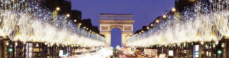Les Illuminations 2015 devaient être inaugurées le mercredi 18 novembre à 18h, en présence d’Anne Hidalgo et Jean Dujardin, parrain de l’événement. Mais, par solidarité avec les victimes des attentats du 14 novembre, le Comité des Champs-Élysées a décidé d’annuler la cérémonie. 