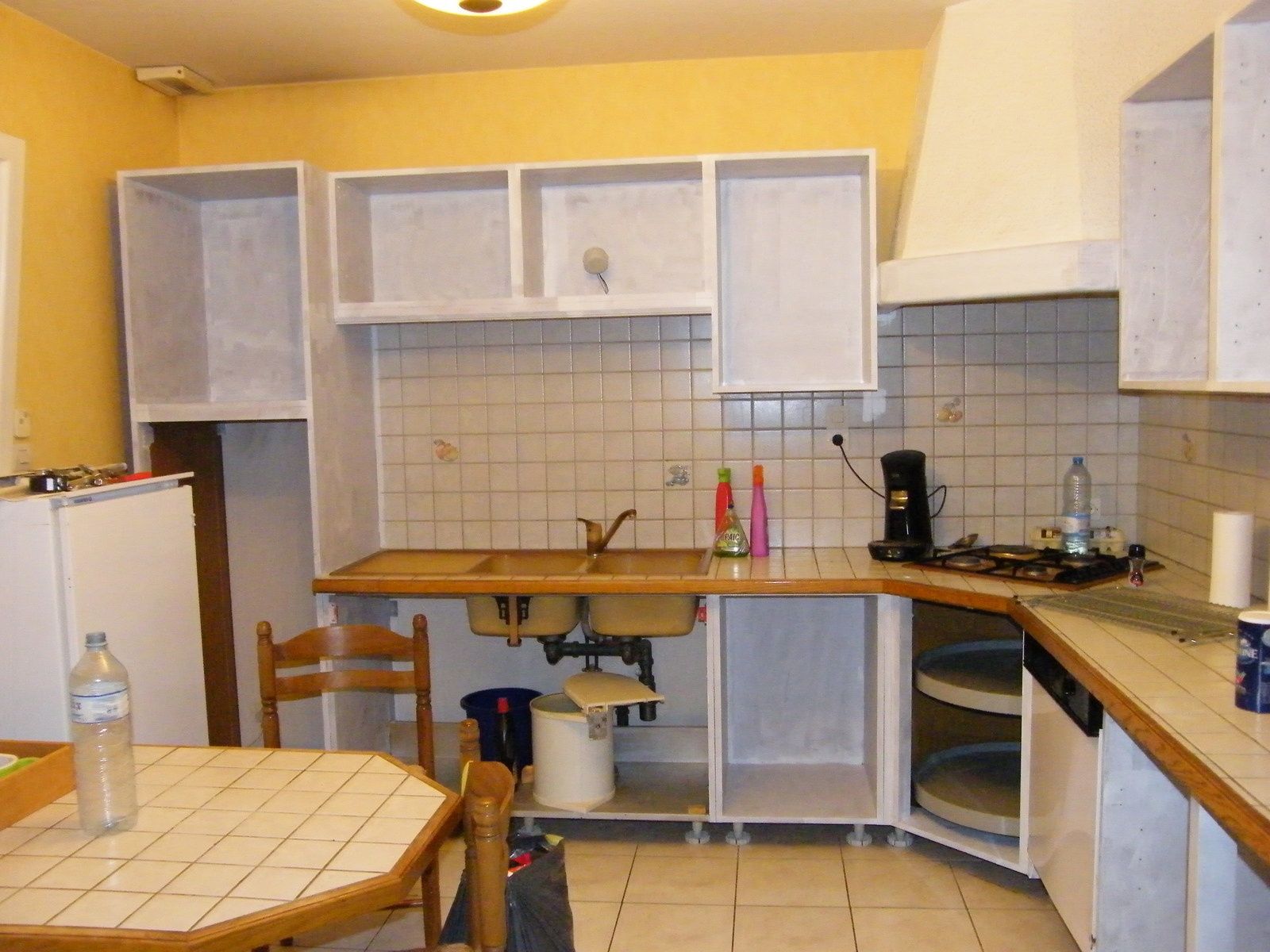 Rénover une cuisine : comment repeindre une cuisine en chêne mes ...