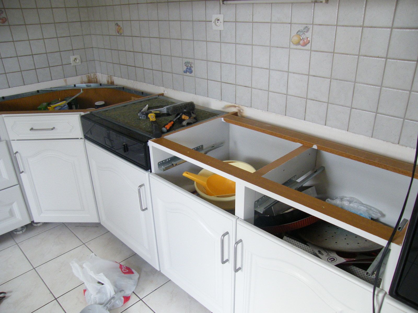 Rénover une cuisine : comment repeindre une cuisine en chêne mes ...