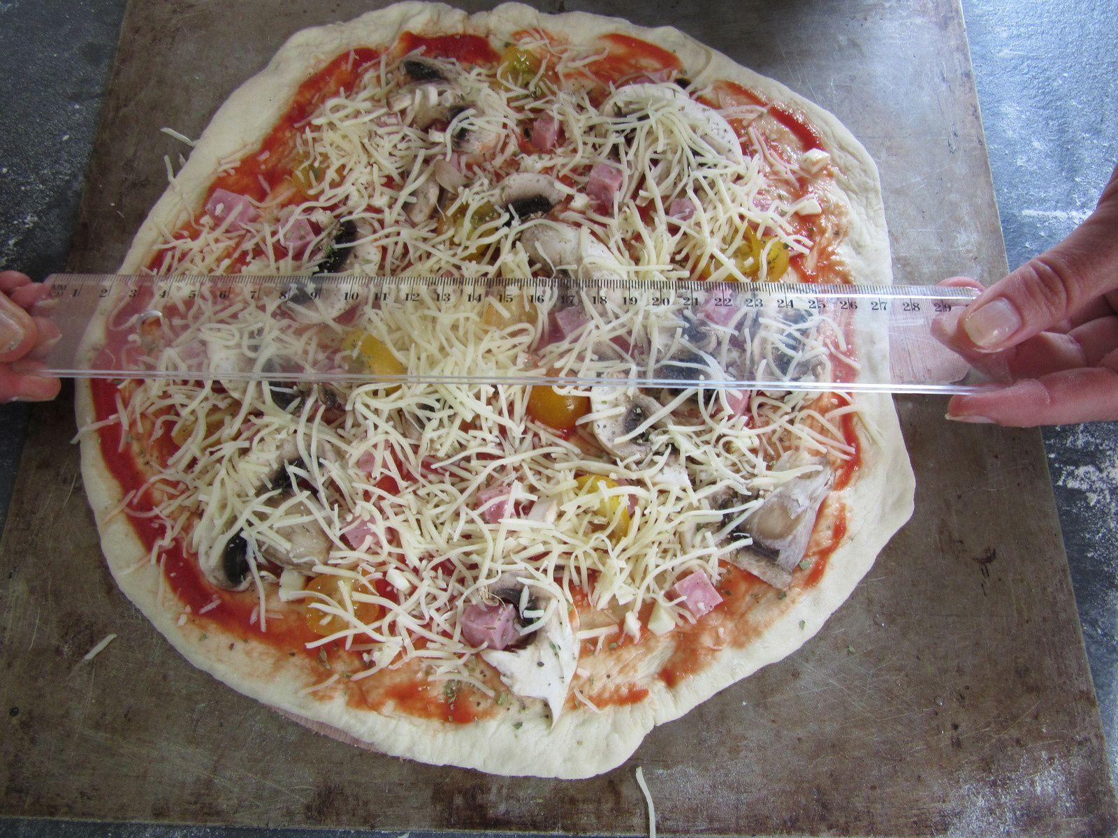 Comment étaler une pizza sans rouleau, vidéo four ferrari G3 - Mes  Meilleures Recettes Faciles