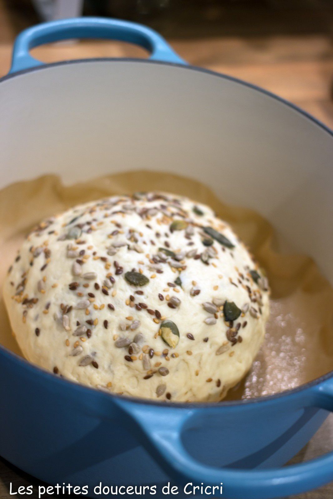 Pain de mie aux graines en cocotte