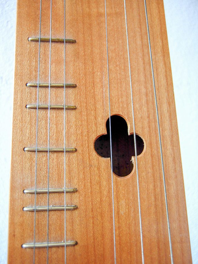 L'Epinette, instrument de musique caractéristique des Vosges