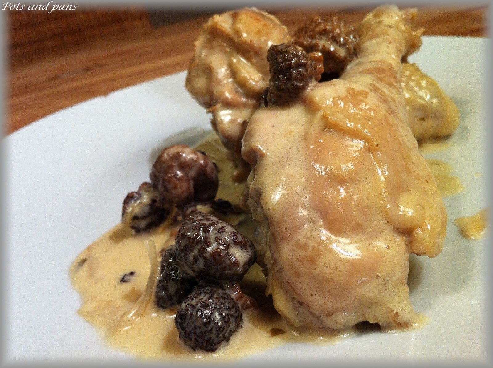 Poulet Au Vin Jaune Et Aux Morilles Bocuse Fricassée de volaille de Bresse aux morilles ... toujours de M. Paul Bocuse  - Pots & Pans