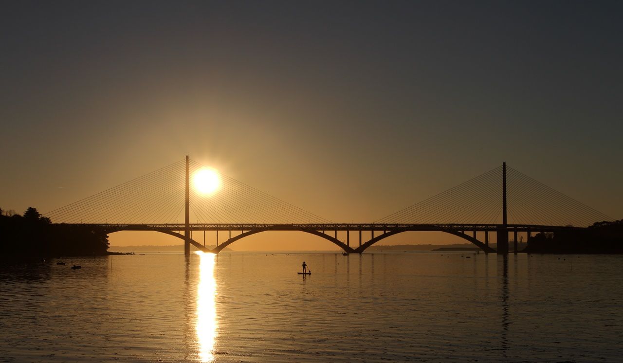 Coucher de soleil sur le pont d 'Iroise et le goulet de la rade de Brest...  - Mon regard... Mes images... de Bretagne et d'ailleurs. Bruno LE LAY