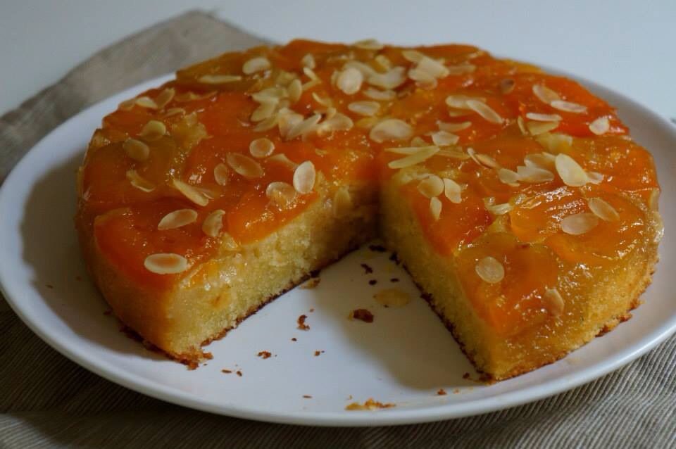Gâteau renversé aux abricots, amandes et caramel au sirop d&amp;#39;érable ...