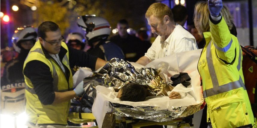 Attentats 13 nov. 2015 "Scènes de guerre", "sidération" : les médecins des urgences racontent