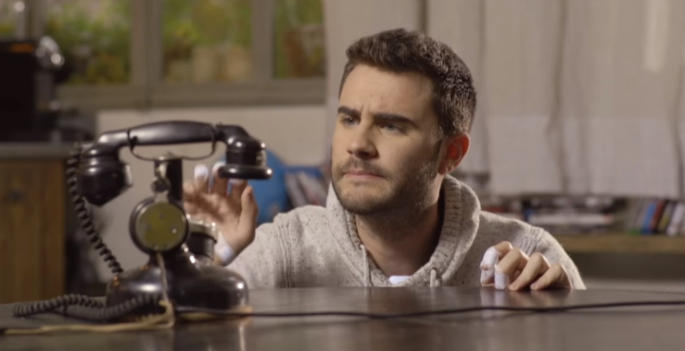 Si l’on en croit les informations de BFM Business, la filiale française de YouTube aurait proposé aux 20 plus importants Youtubeurs français – Norman, Cyprien et Squeezie sont notamment cités – un revenu minimal de 100 000 euros par an.