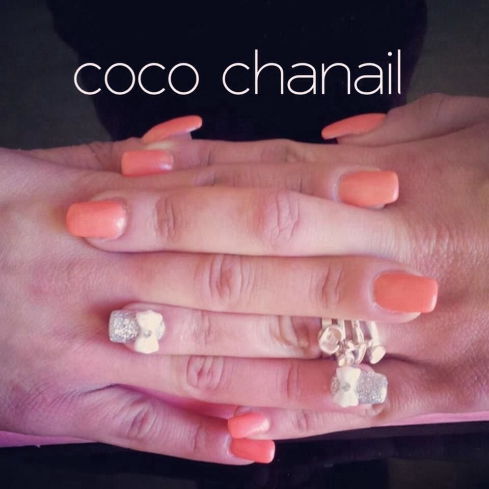 85 , Pose gel uv avec rallongement au chablon, vernis semi permanent Corail