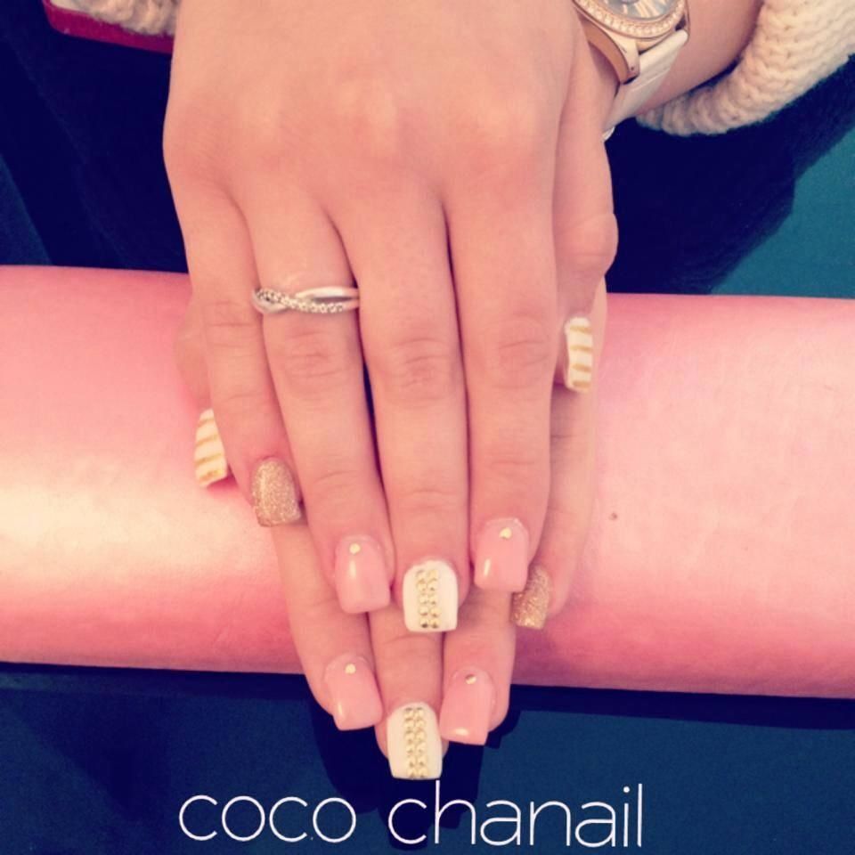 124 , Pose gel uv avec rallongement au chablon, sur ongles