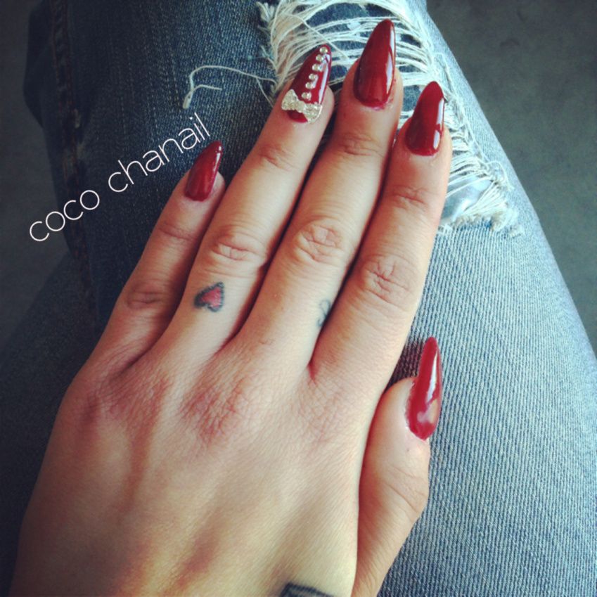 184,Stiletto Nails, gel rouge bordeaux,