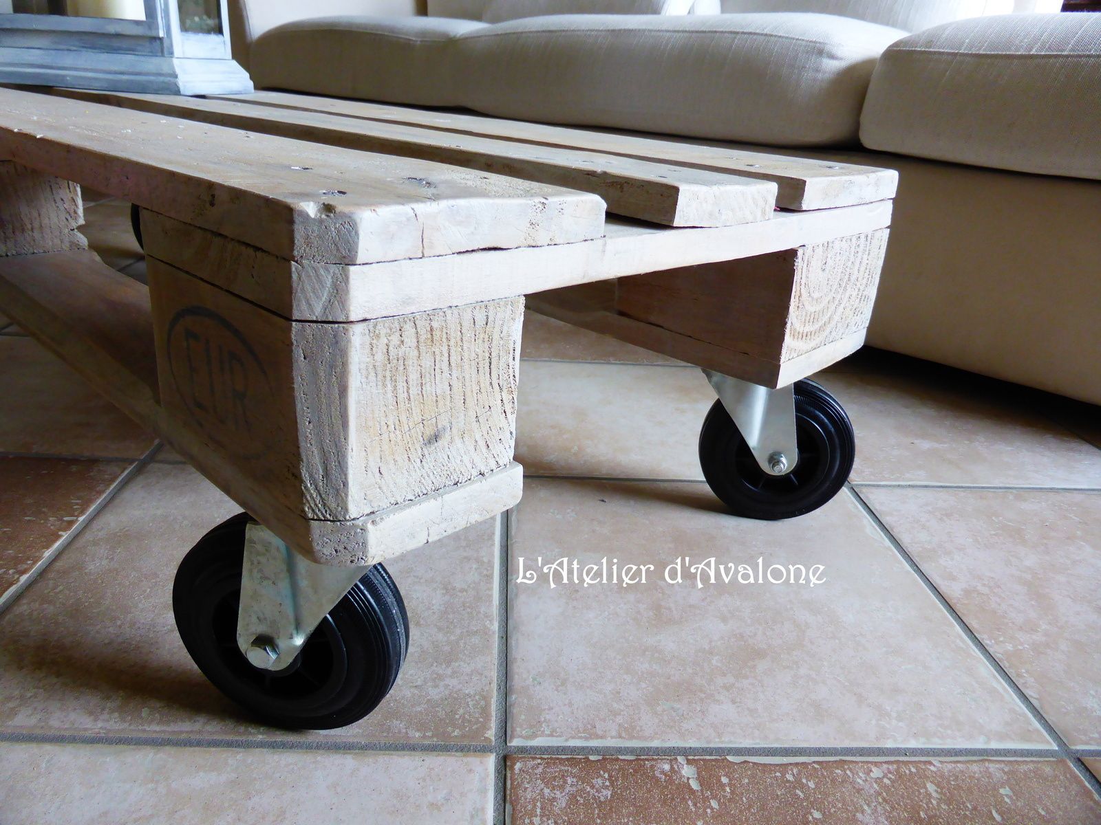 Création d'une table basse de style "atelier" l'atelier d'avalone