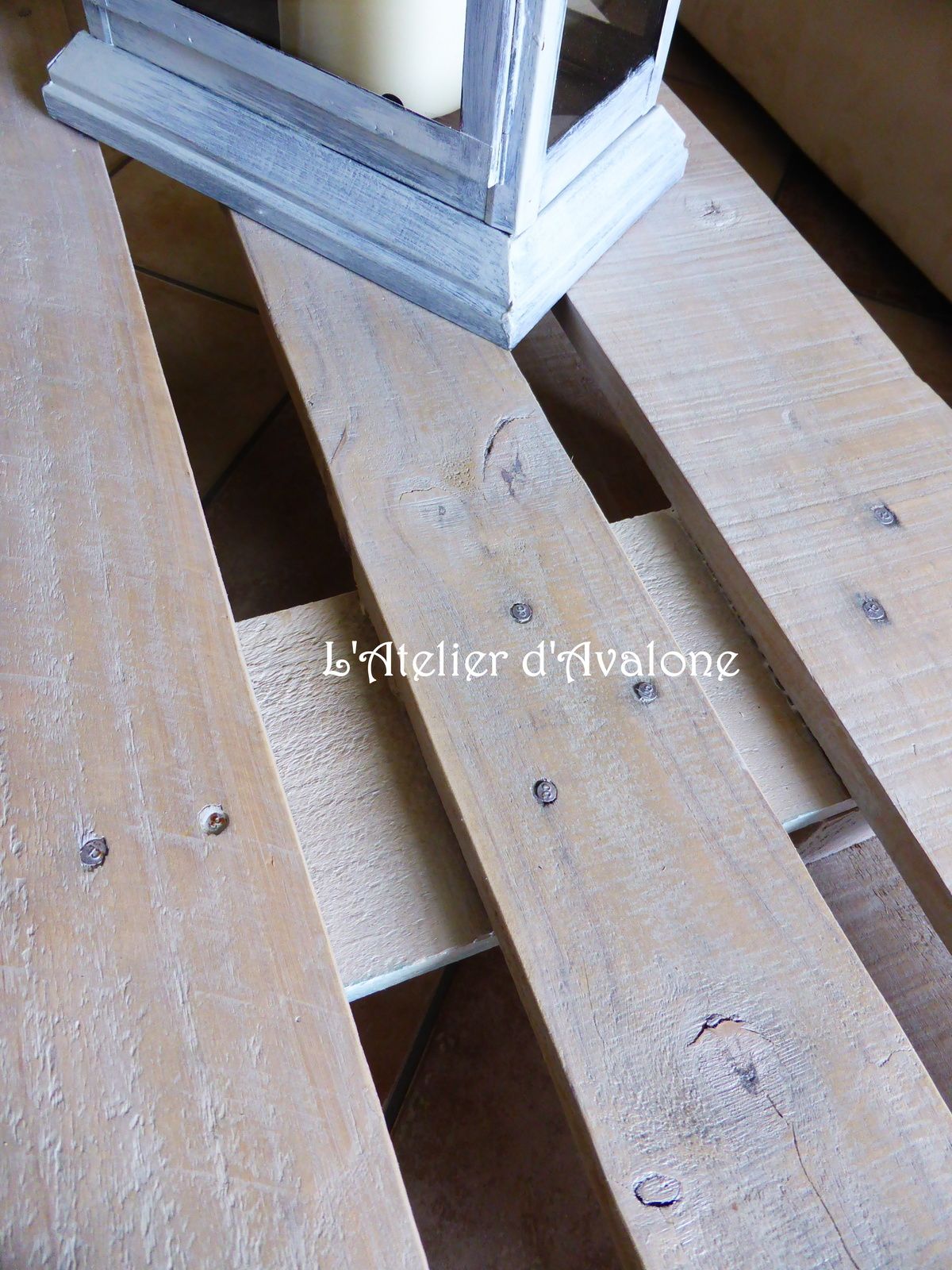 Création d'une table basse de style "atelier" l'atelier d'avalone