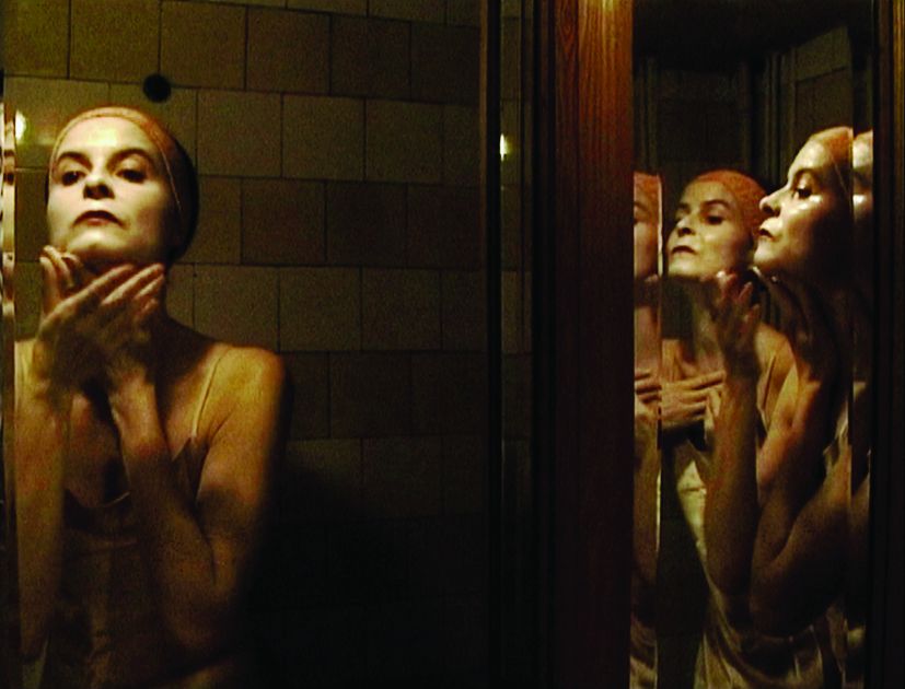 Patricia et Marie-France Martin : Extrait de la vidéo C’est comme être, 2003. Courtesy galerie des Filles du Calvaire.