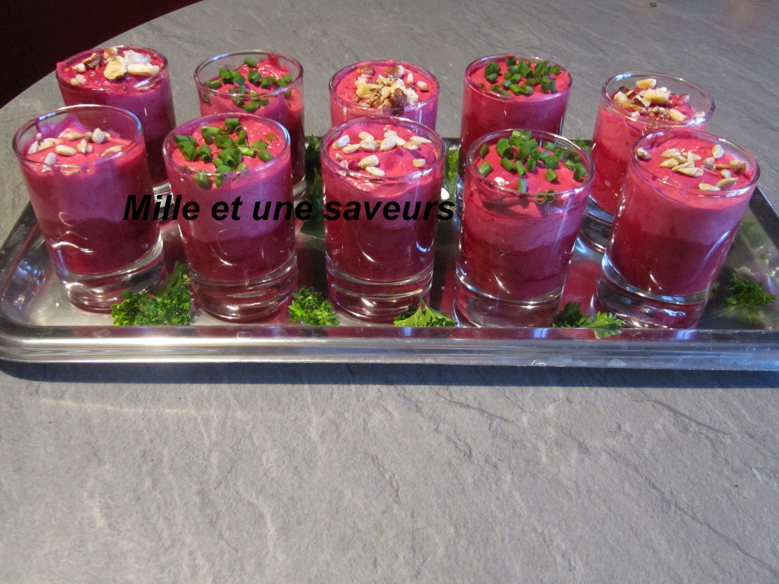 Verrine betterave rouge et fromage ail et fines herbes