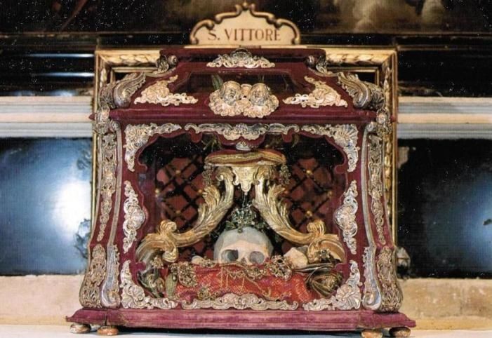 La storia parrocchia tione di trento Vasca ghisa impero nera