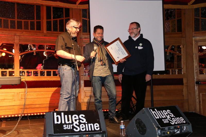 Remise du premier prix de la BD aux couleurs du blues le 21 novembre 2014 pour l'album " Lomax, collecteurs de folk songs" de Frantz Duchazeau