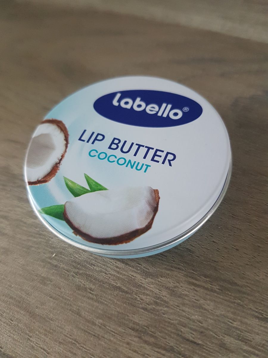 Test Labello Baume Gourmand Noix De Coco Lip Butter Coconut La Petite Souris Fait Des Essais