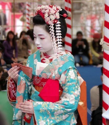 Type Égocentrique Conquête ceintures de geishas synonyme Navette Plissé  Frotter