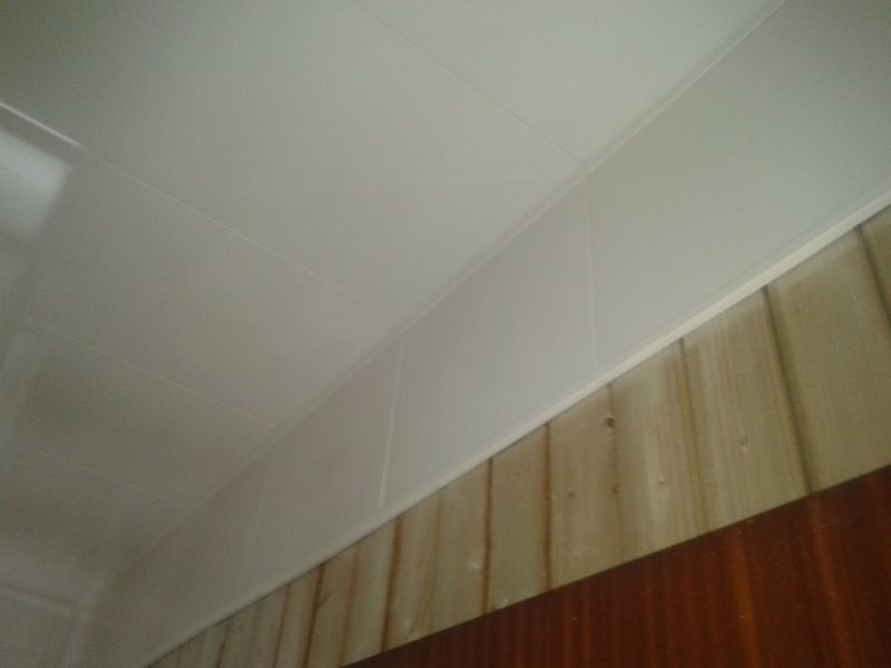 Habillage Mur Lambris Bois : Habillage ?galement d’un pan de mur avec ce lambris pvc aisi que les Habillage Mur Lambris Bois : Habillage ?galement d’un pan de mur avec ce lambris pvc aisi que les
