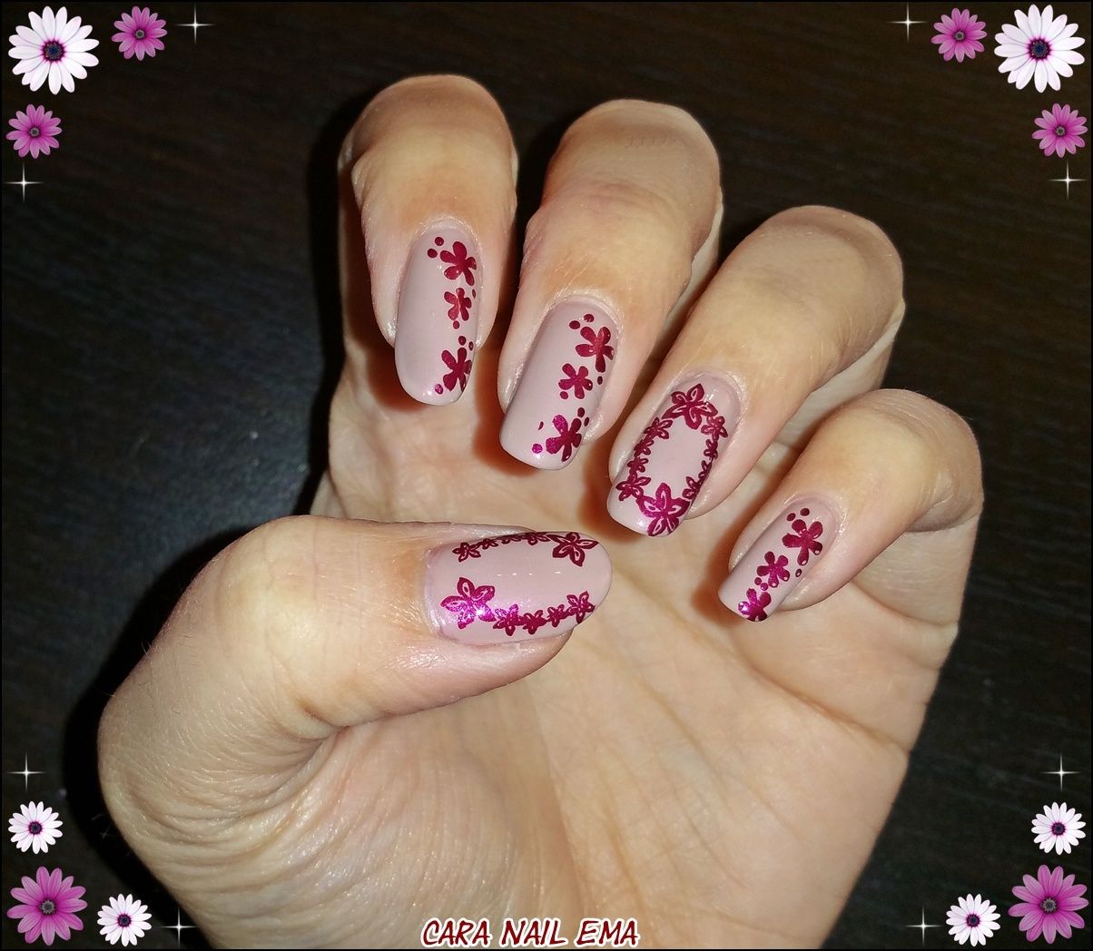 Peggy sage "Nude Elégance" et son stamping fleuri - review Staming Nail France