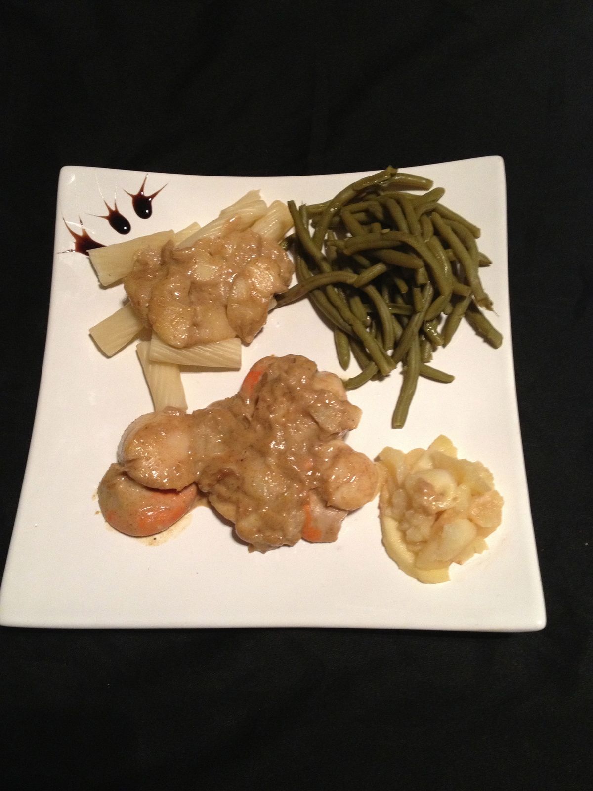 Noix De Saint Jacques Aux Pommes Sauce Curry Et Lait De Coco Les