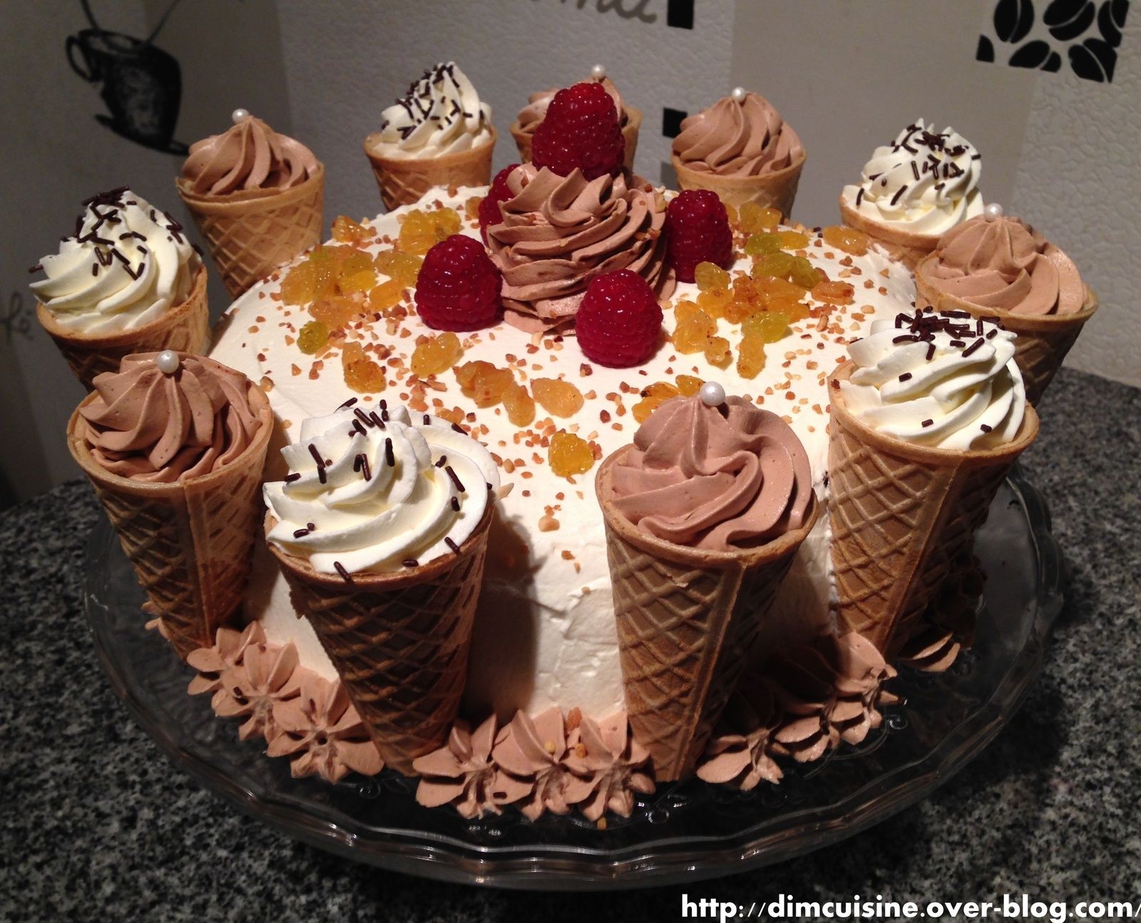 Gâteau au chocolat avec des à glace DimCuisine.