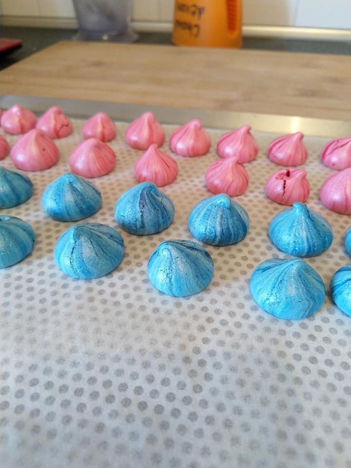 Meringue Francaise Colore Hyper Facile Les Secrets De Mes
