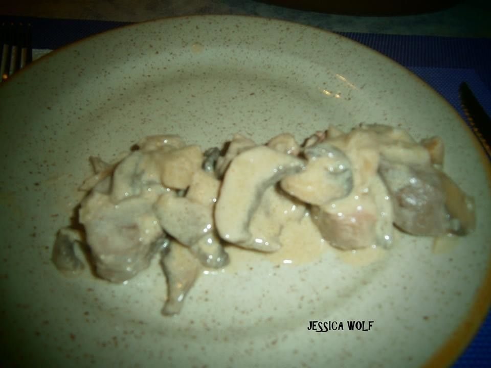 MAGRET DE CANARD A LA CREME ET CHAMPIGNONS Le monde gourmand deTrilli et Jessica