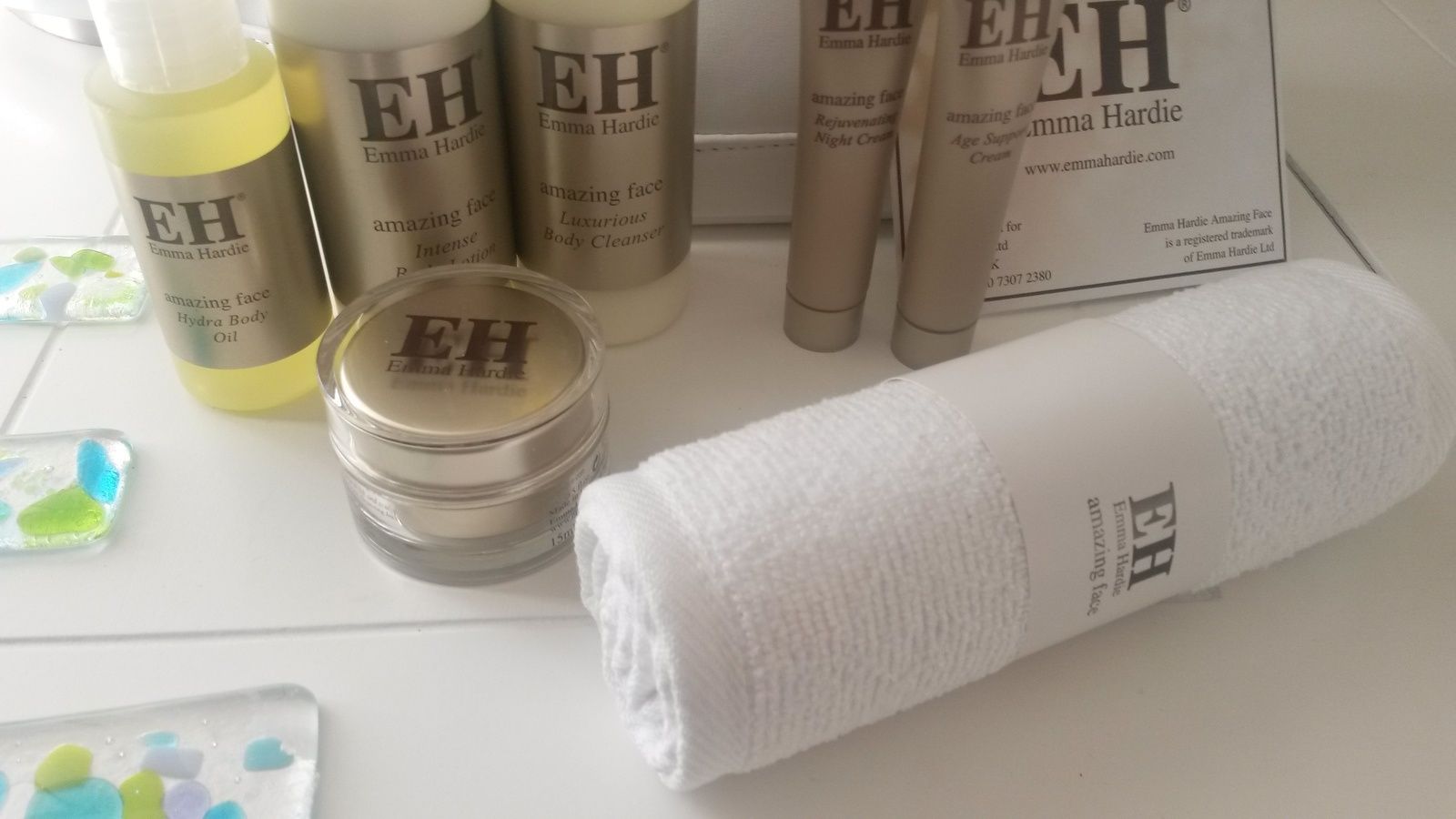 Emma Hardie Luxury Superskin Face &amp; Body Hamper !