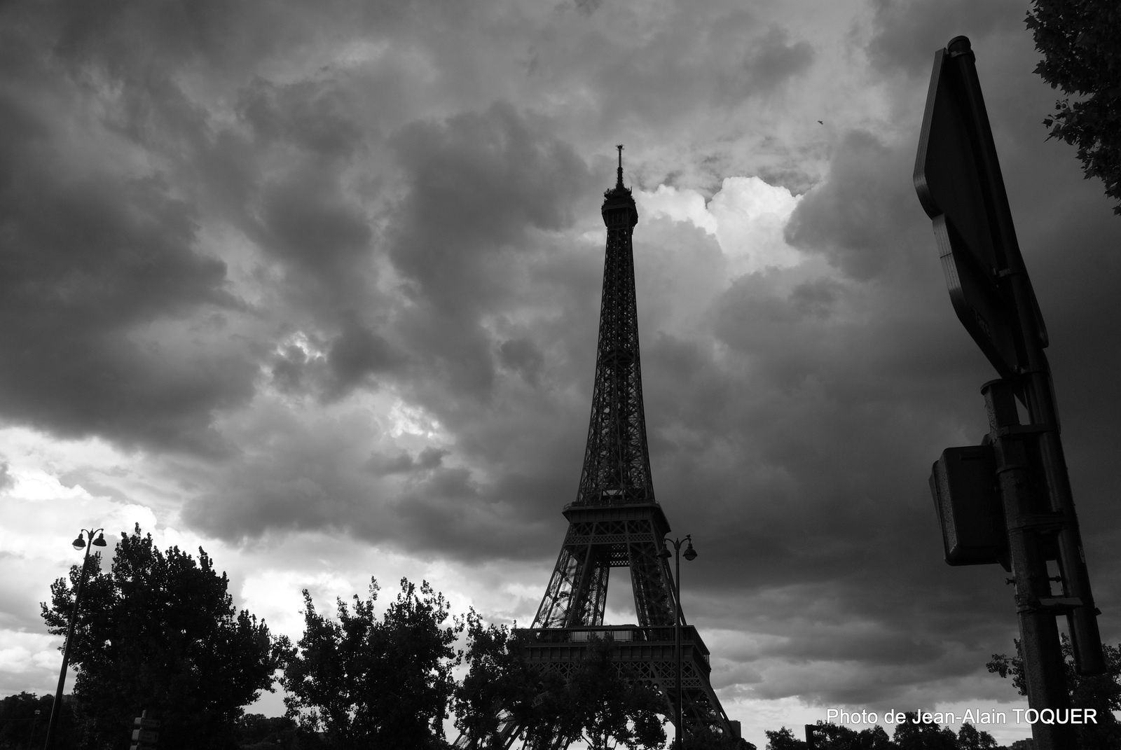 Paris, menacé par l'orage