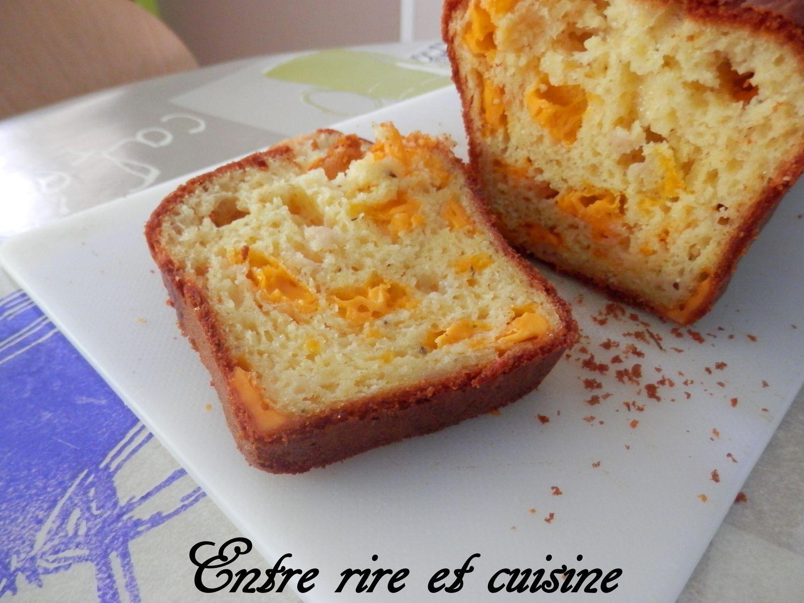 Cake aux 3 fromages (parfait pour l'apéritif) - Entre rire et cuisine