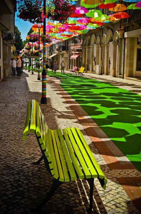 Les parapluies multicolores d'Agueda, Portugal - Quilaztli, un petit monde  d'histoire