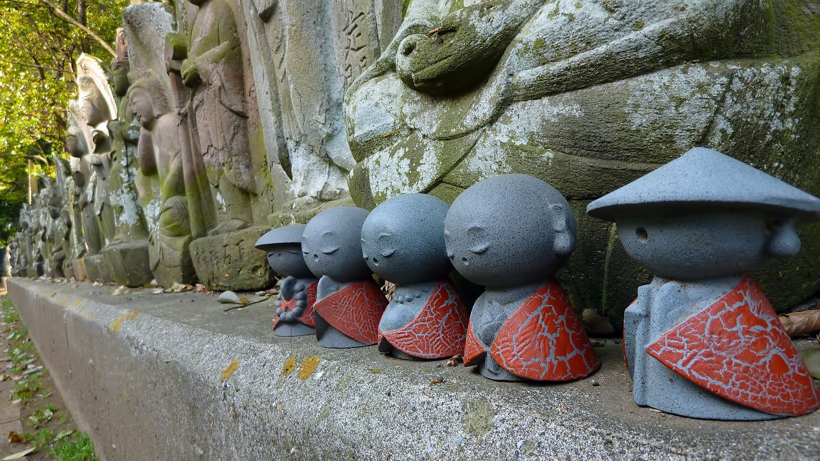 Les Statues de Jizô, le temple Zojoji, Japon Quilaztli, un petit