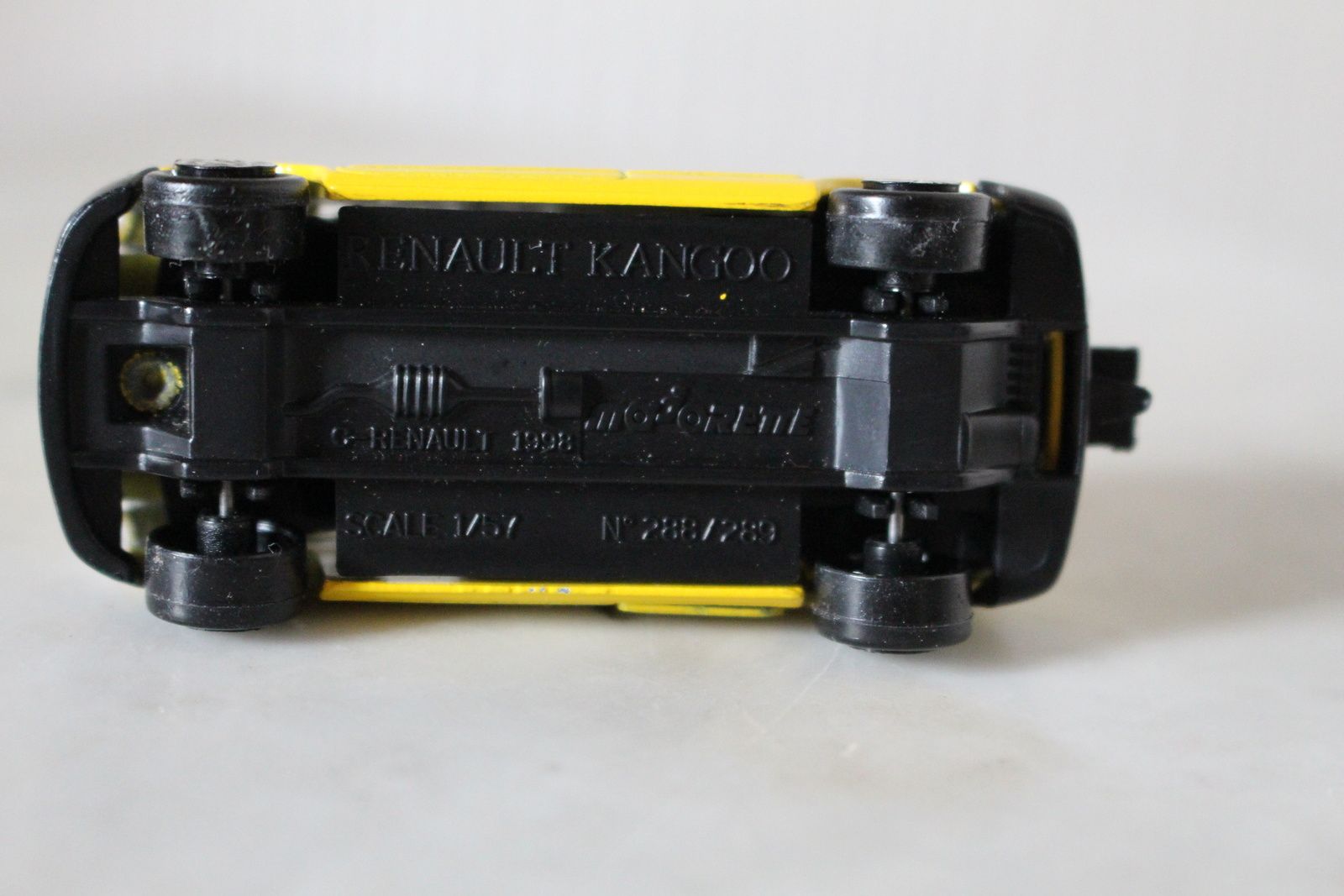 voiture miniature la poste