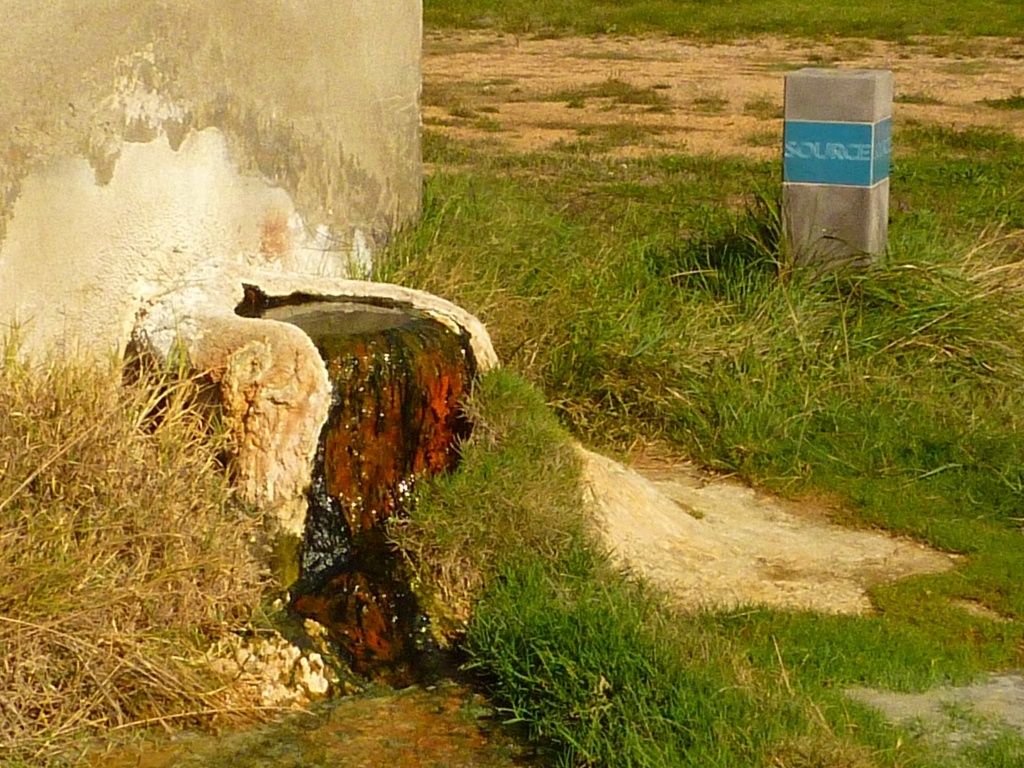 LES SOURCES SAINTE MARGUERITE (PUY DE DOME) (1) SUPERBESSE LOCATION