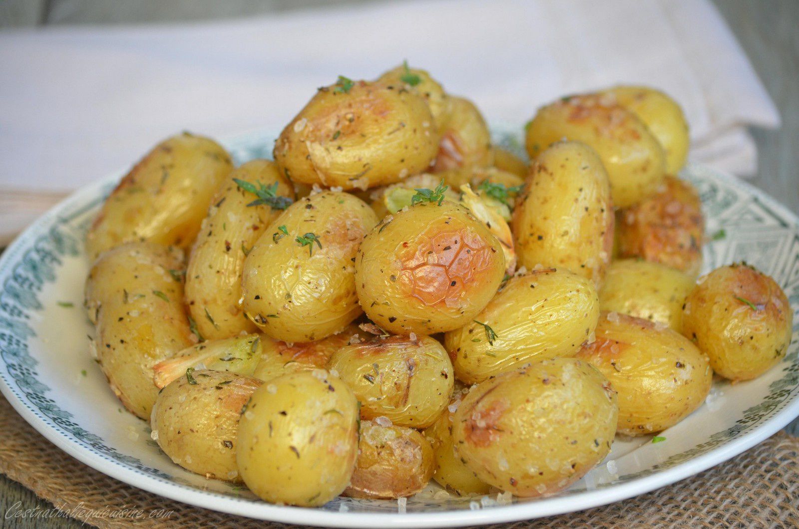 Pommes de terre grenaille rôties au four - Le blog de C'est Nathalie qui  cuisine
