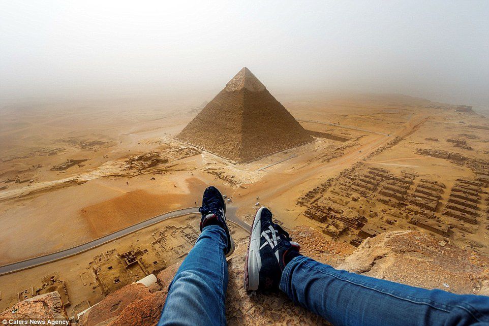 L'escalade de la pyramide 