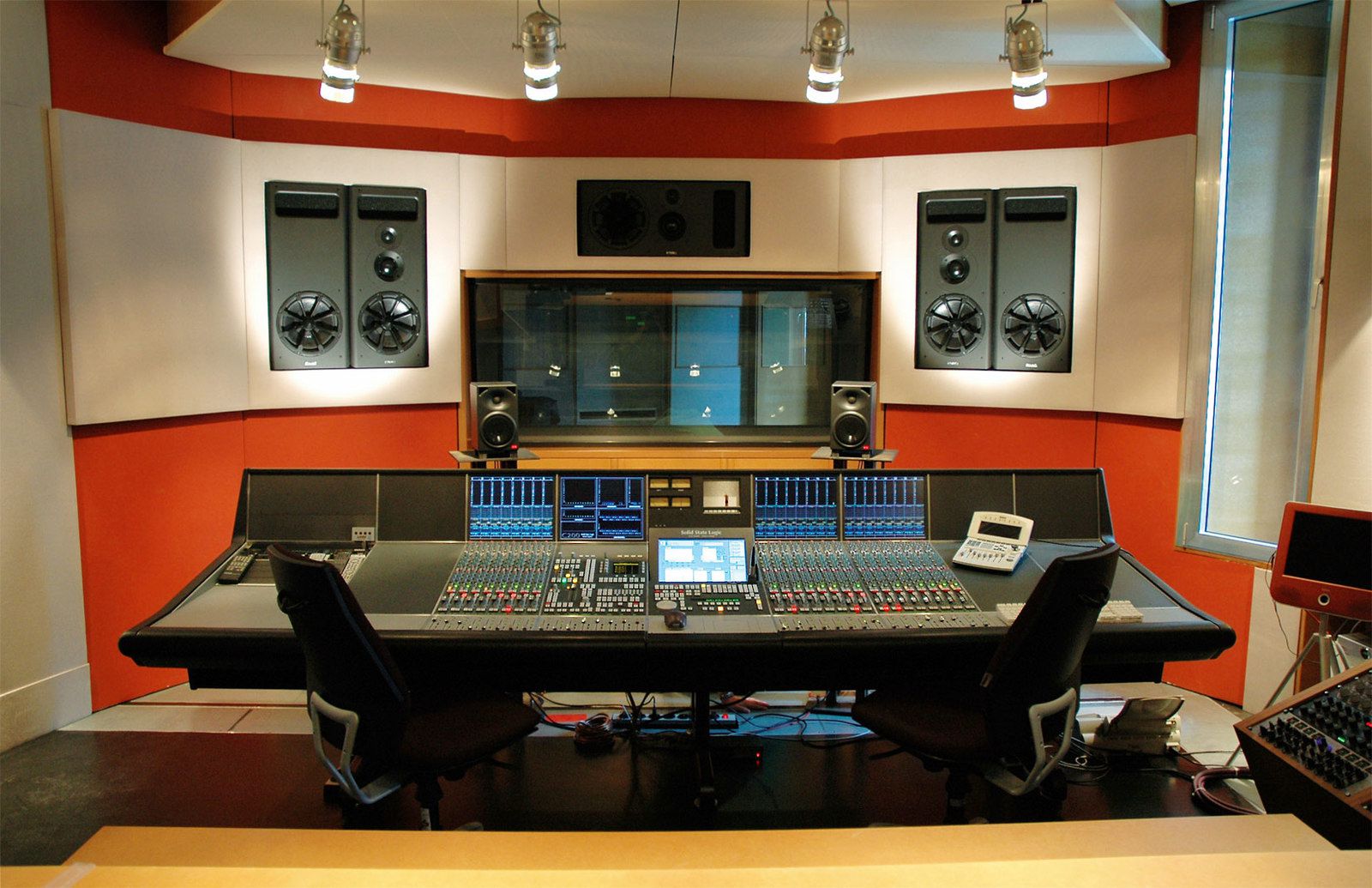  Inaugurado estúdio de gravação musical