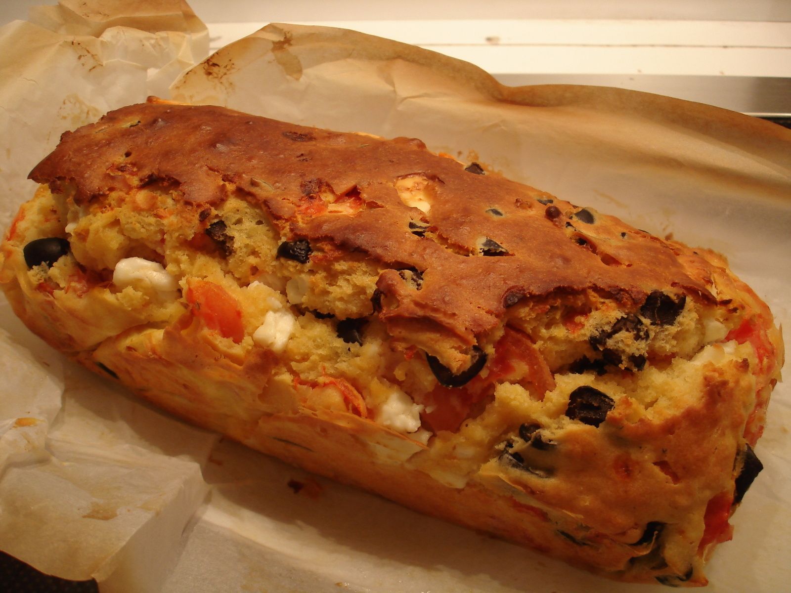 CAKE A LA FETA ET AUX OLIVES