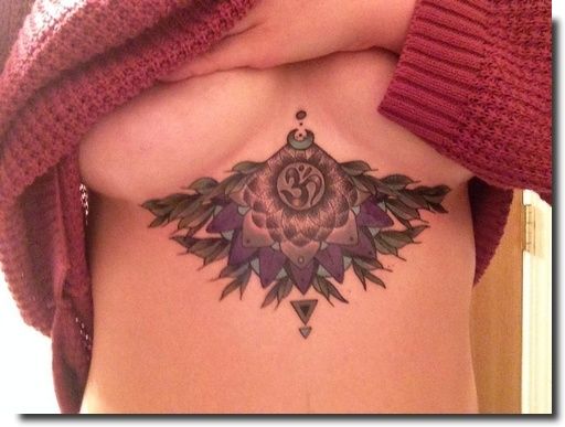 underboobs tattoo - tatouage sternum underboobs tattoo - tatouage sternum