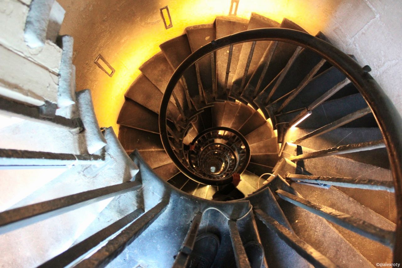 VISITER THE MONUMENT