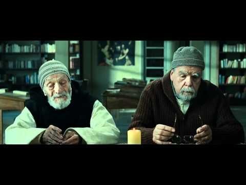 Jacques Herlin et Michael Lonsdale dans "Des hommes et des dieux" (2009) de Xavier Beauvois