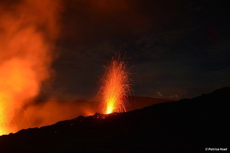 Piton de La Fournaise - activité dans la nuit du 4 au 5 février 2015 - photo Patrice Huet / Cité du Volcan