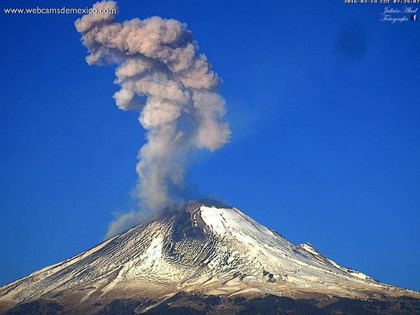 Popocatépetl - explosions du 14.03.2016 / 7h34 - WebcamsdeMexico
