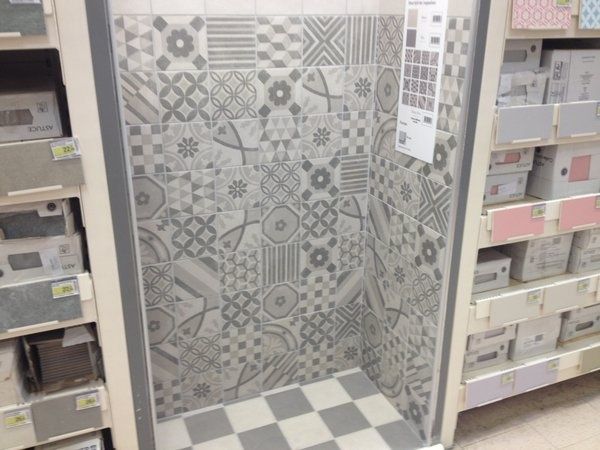 Carrelage salle de bains : carreaux ciment patchwork, petites ou ... Faience cuisine carreaux ciment