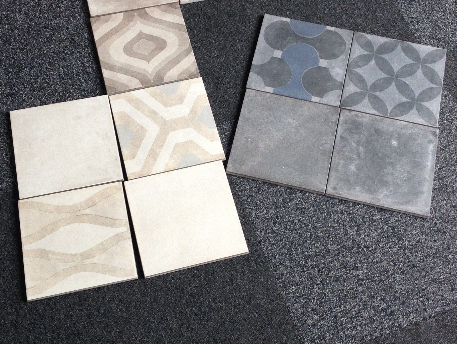 Carrelage salle de bains : carreaux ciment patchwork, petites ou ...
