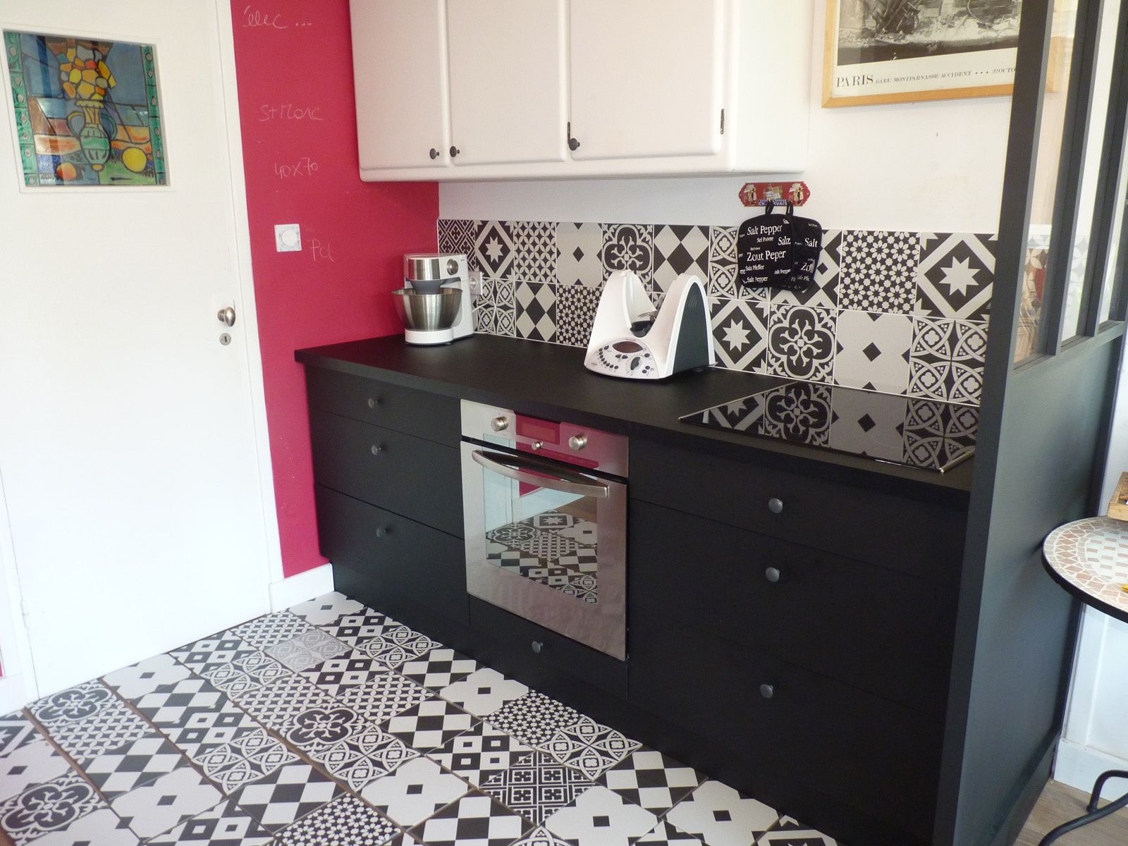 Cuisine avant après noir ulta mat crédence carreaux ciment leroy ...