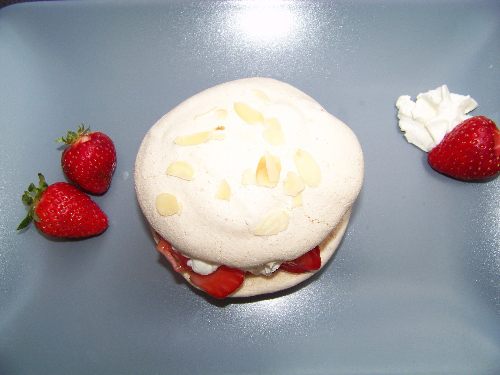 Meringues chantilly à la fraise. Le blog de kougelhopfetchocolat