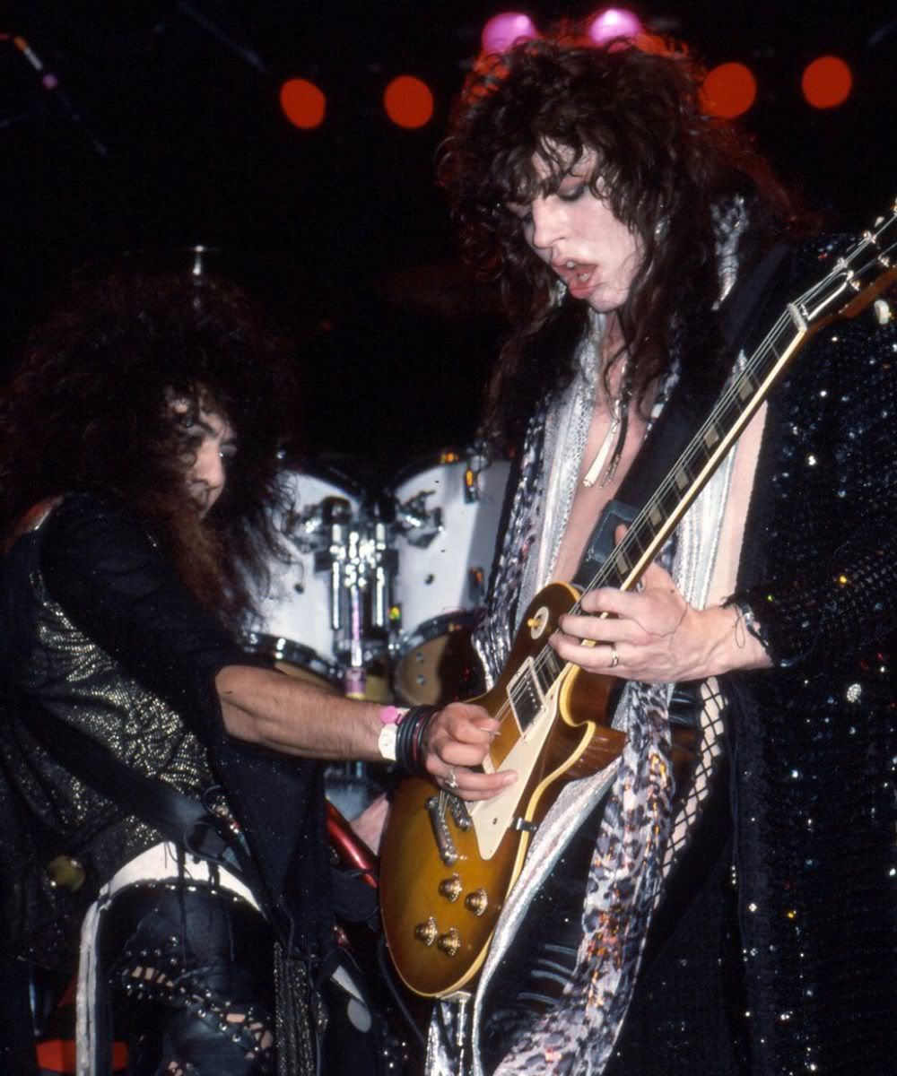 Happy birthday, Jeff LaBar - Classic Rock Stars Birthdays