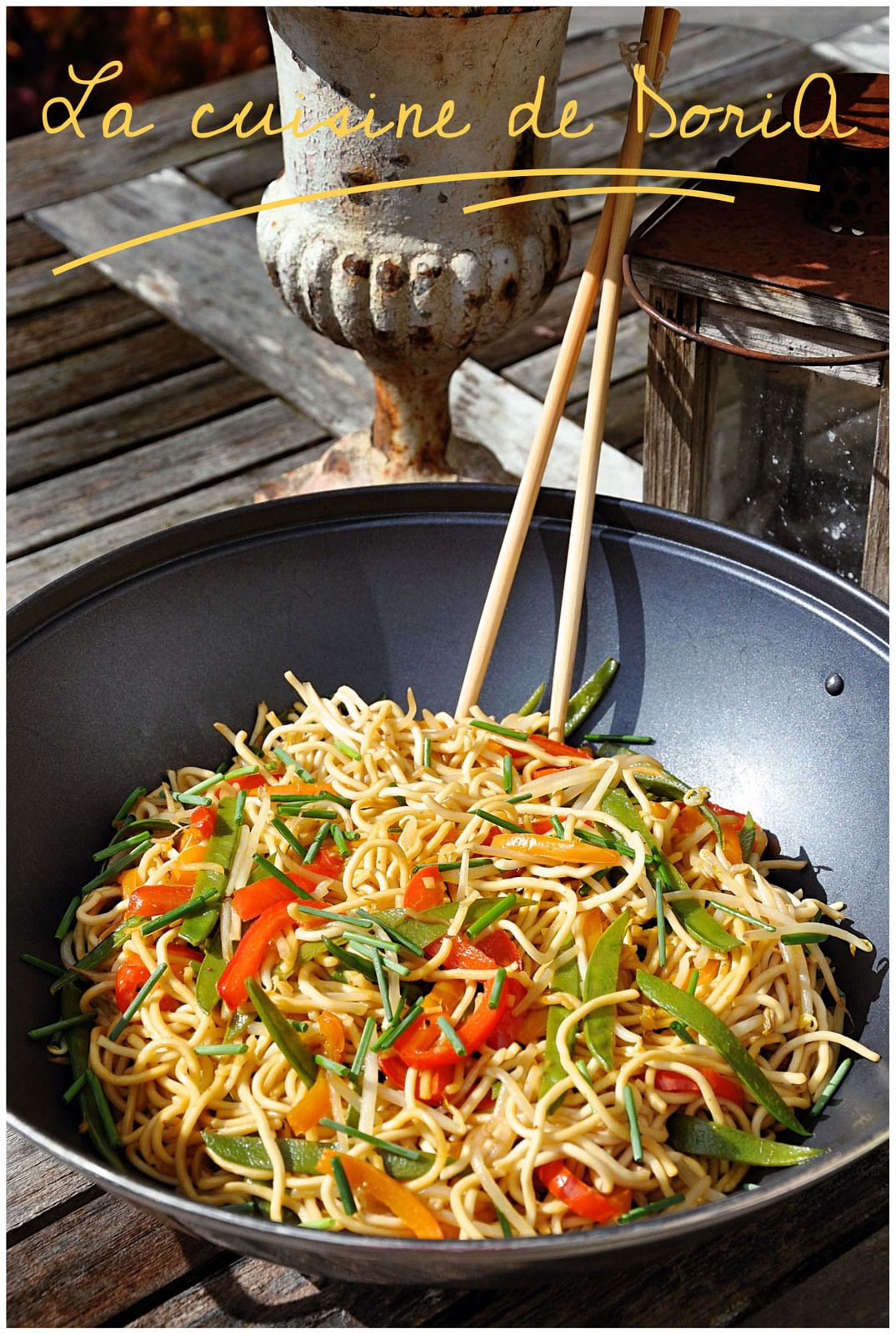 Recette - Wok de nouilles sautées aux légumes et champignons en